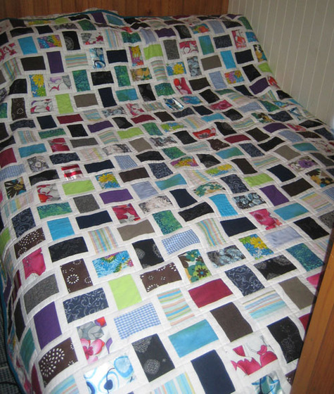 8-7-9_finished_quilt_002a_large
